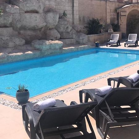 Velver Mansion, Malta - Luxury Villa With Pool Naxxar Extérieur photo