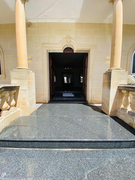 Velver Mansion, Malta - Luxury Villa With Pool Naxxar Extérieur photo